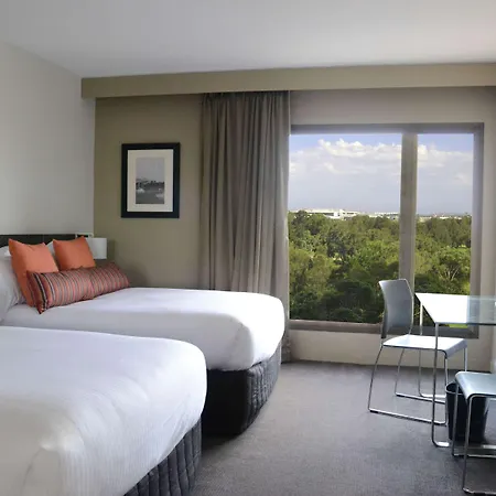 Novotel Sydney International Airport Wolli Creek Exterior photo