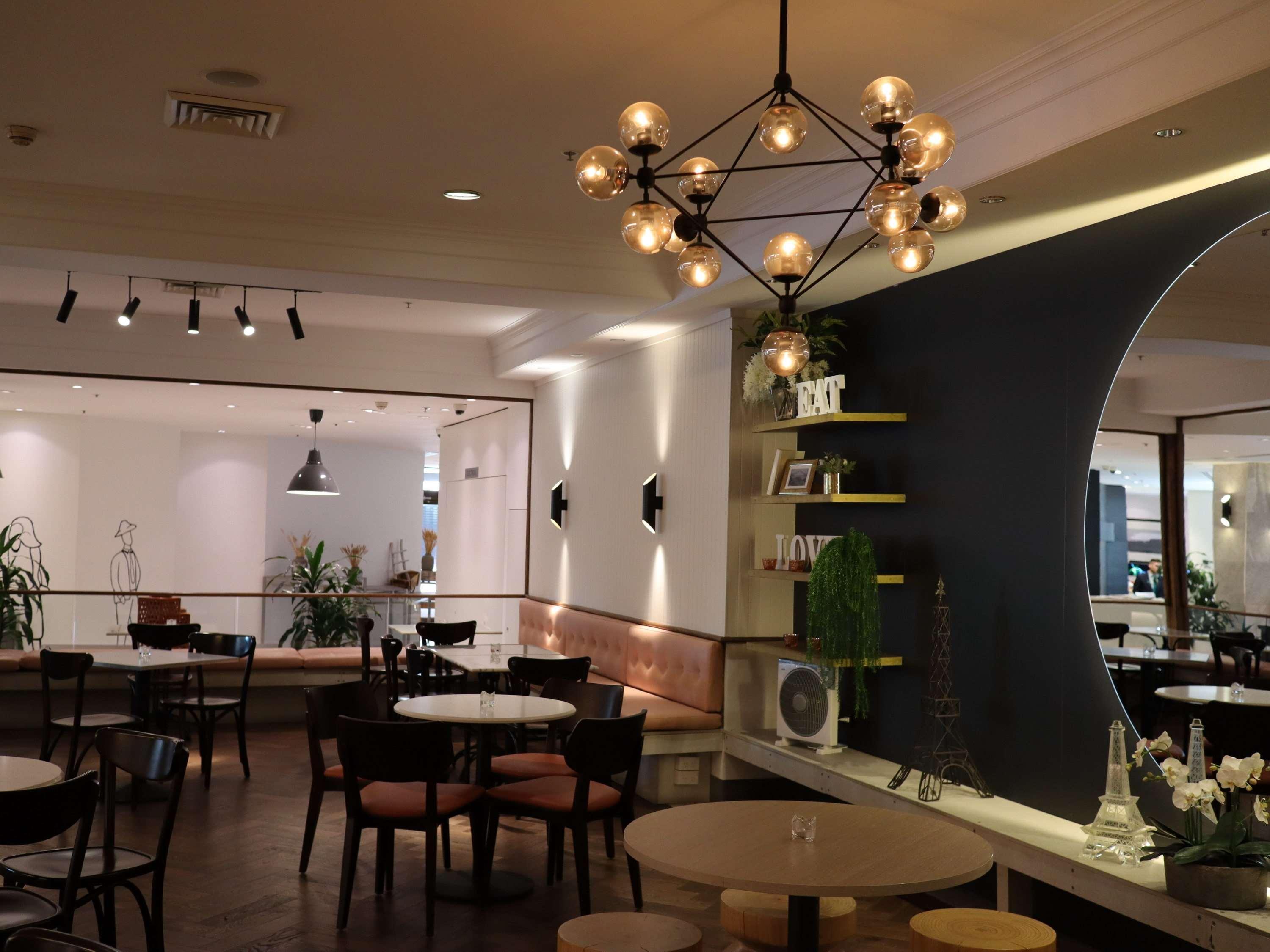Hotel Novotel Sydney International Airport 4*