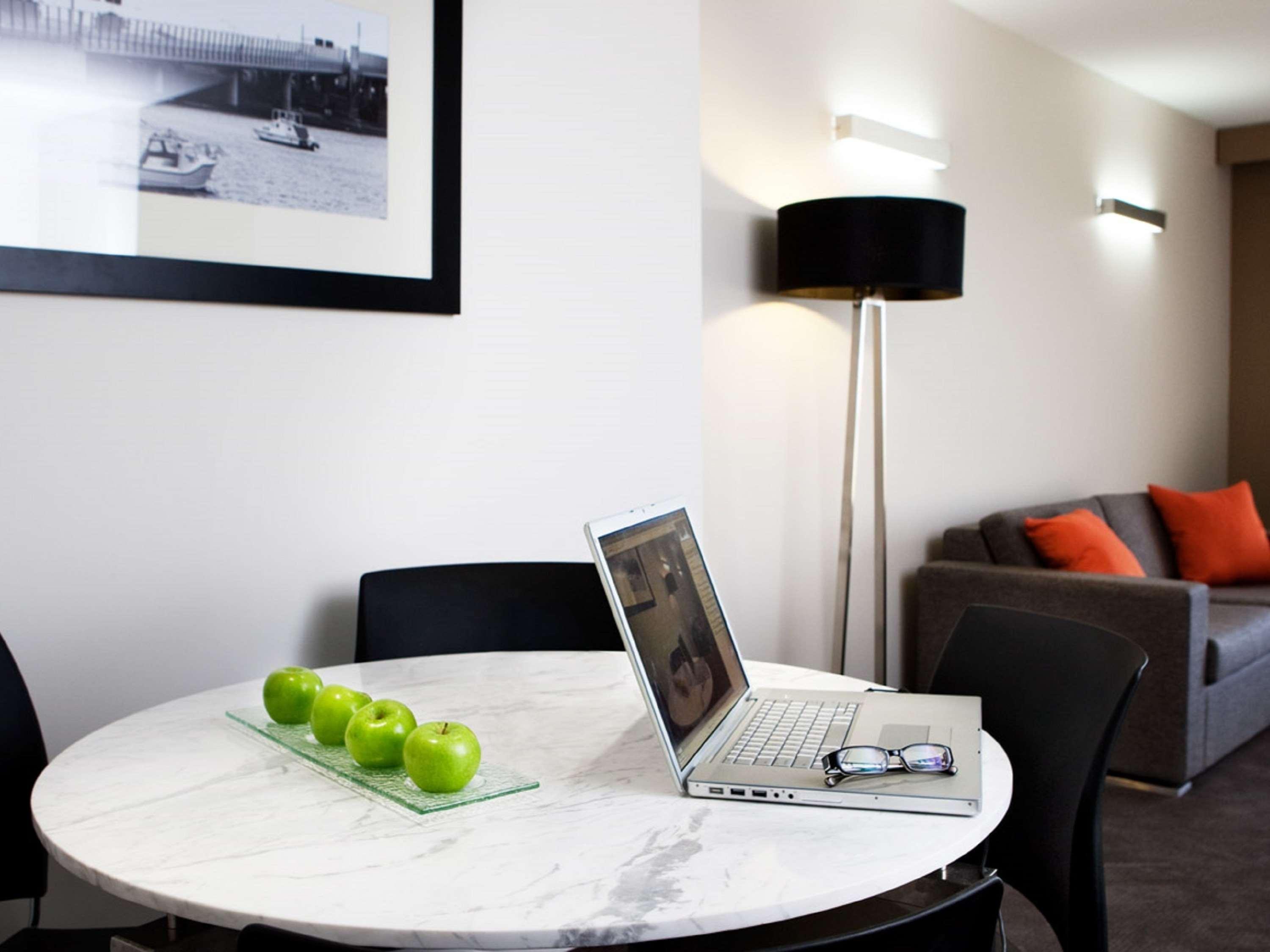 Novotel Sydney International Airport 4*