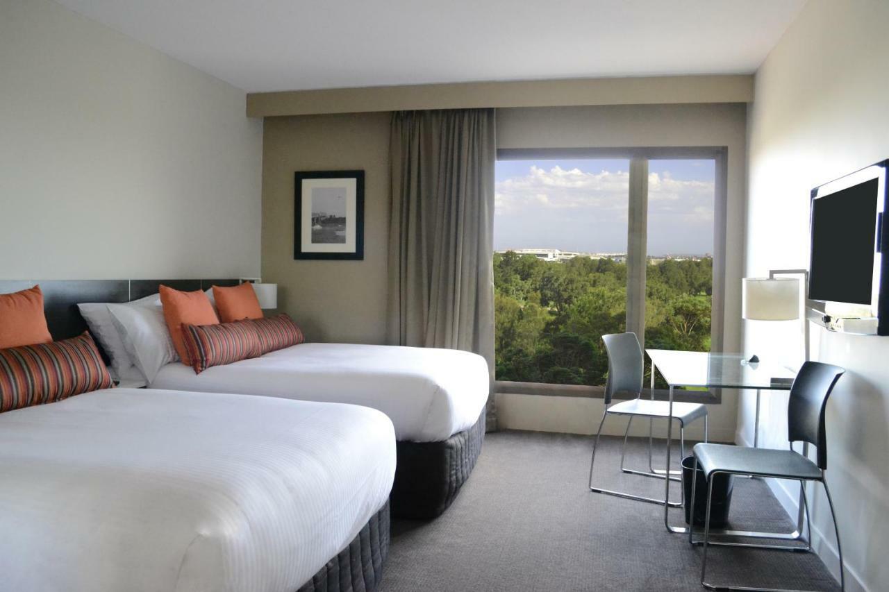 Novotel Sydney International Airport 4*